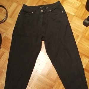 Black mom jeans